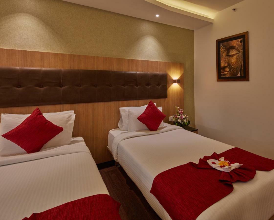 Shivas Galaxy Hotel Devanahalli Esterno foto